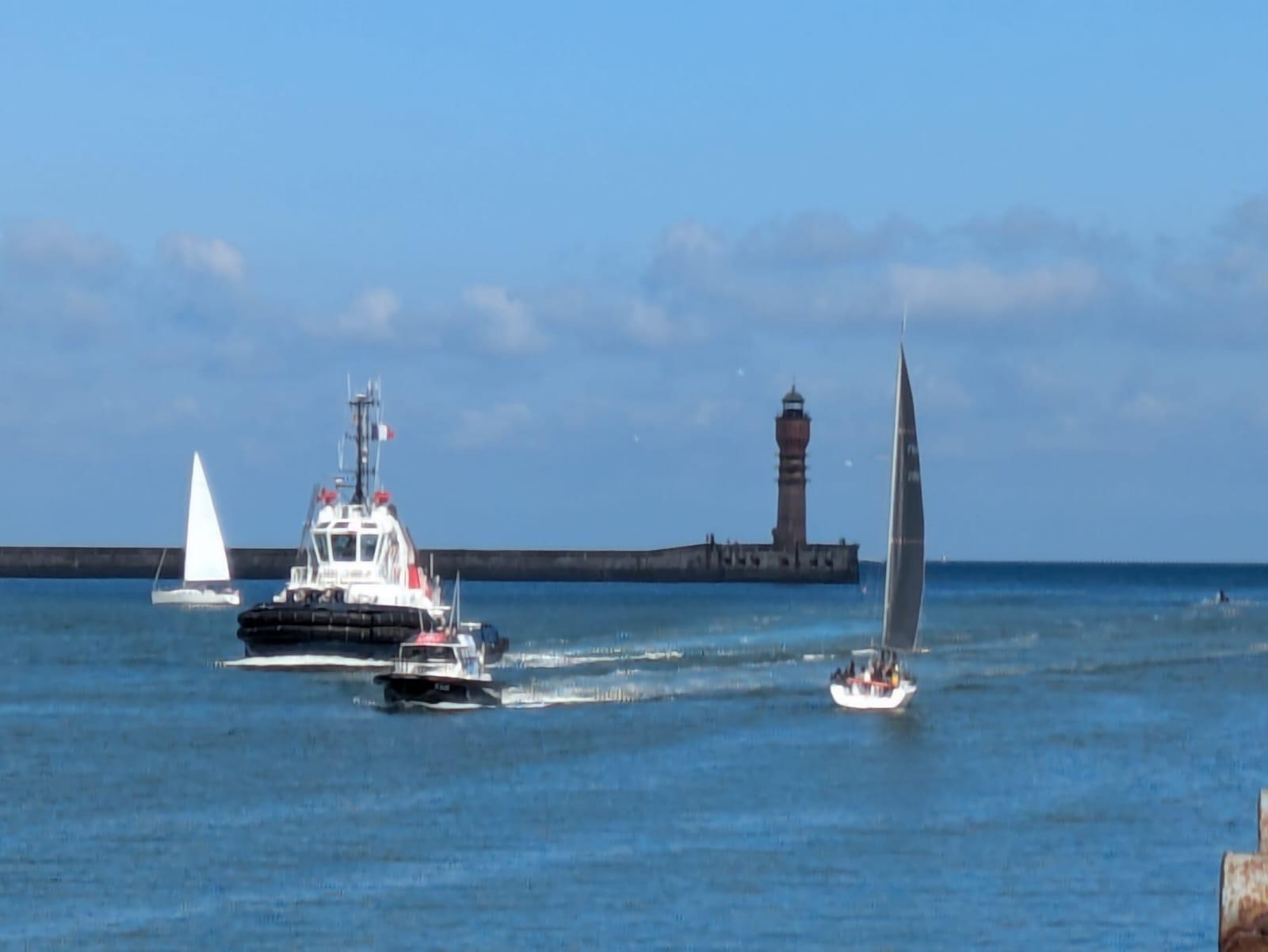 Les avantages d’apprendre la voile avec un équipage régulier